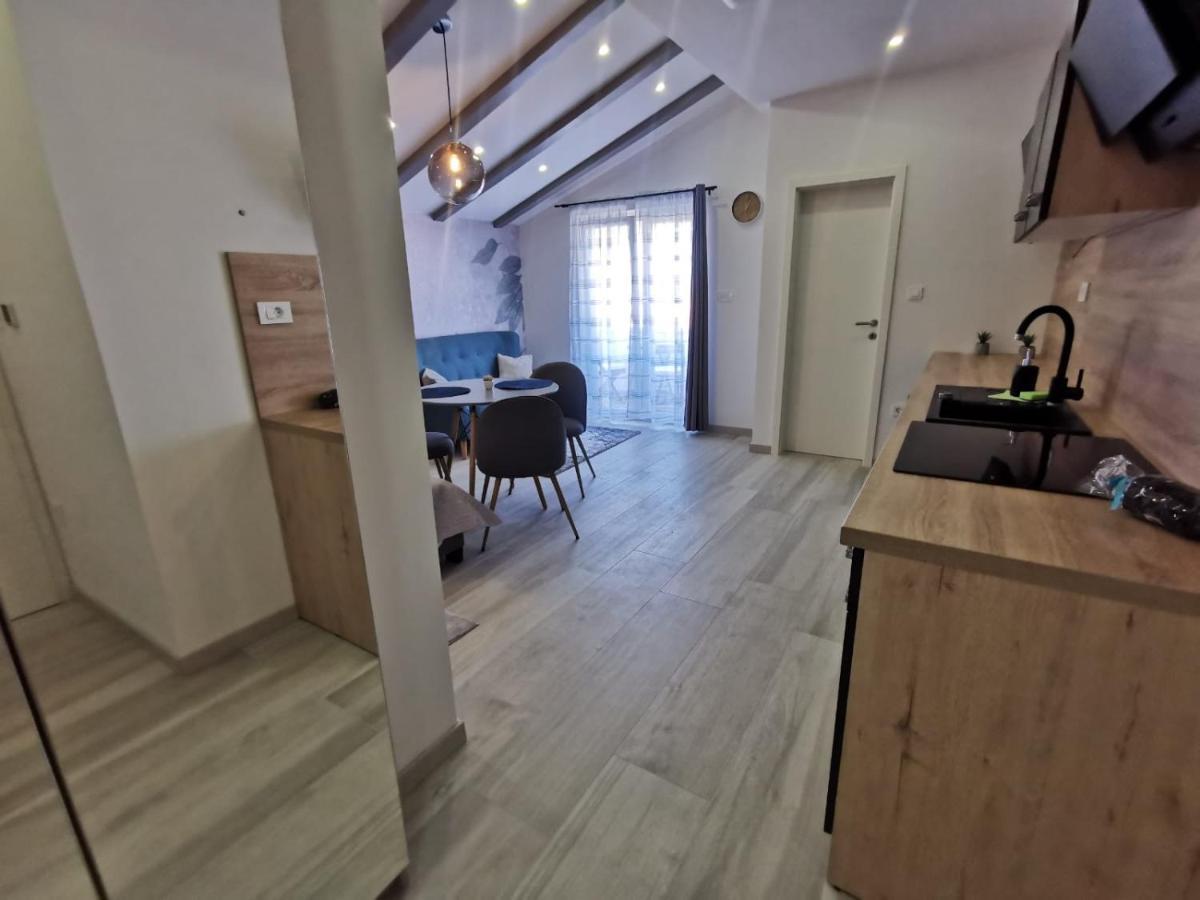 New Nikolina 4 Star Apartment Mali Losinj Exterior photo